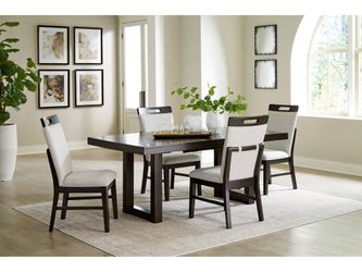 Neymorton Dark Grayish Brown Dining Table w/4 Chairs