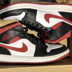 Jordan 1 Sneakers