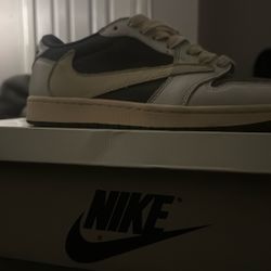 travis scoot reverse mochas 