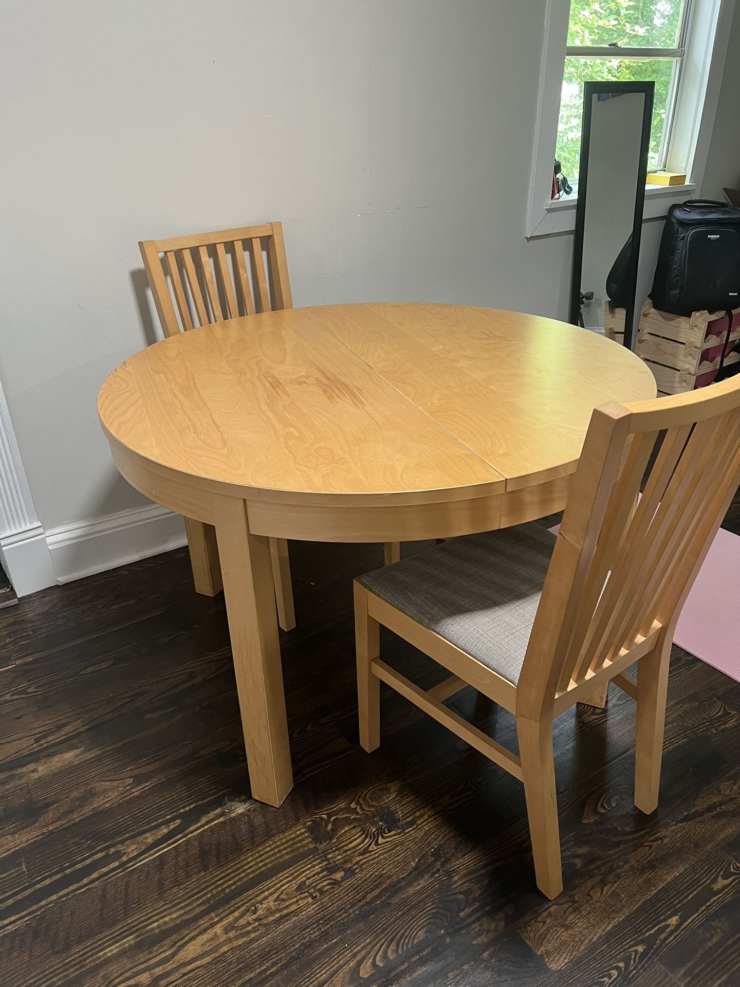 Wooden Dining Table With Chairs