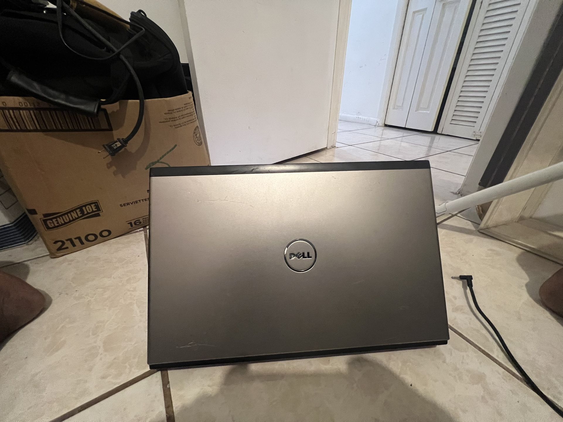 DELL LAPTOP WORKS GREAT WITH CAMERA AND WIFI