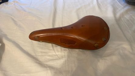 Saddle  B17
