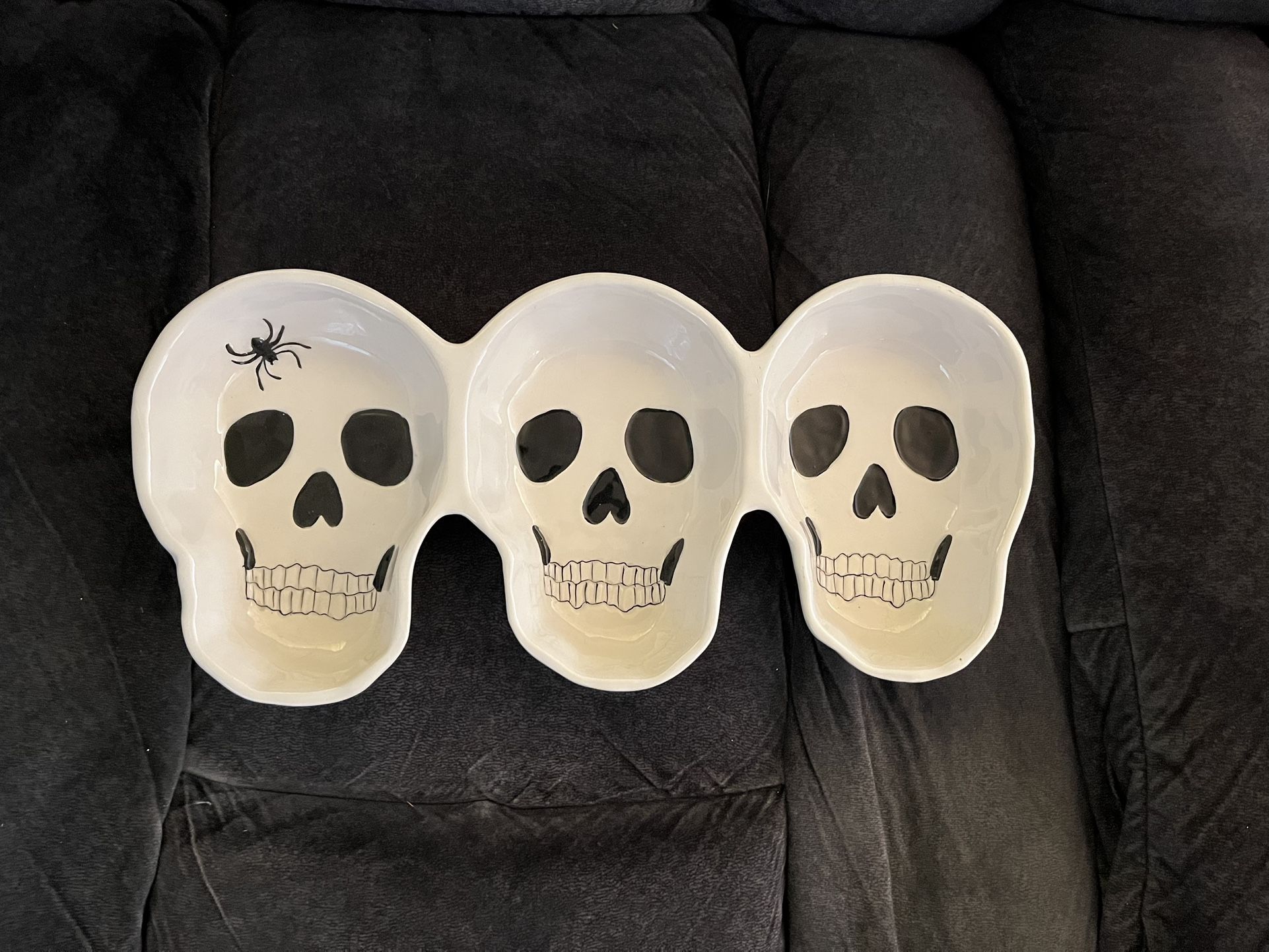 Skull Tray For Your Table 5$