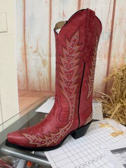 NEW COWBOY BOOTS WOMENS SIZE 5.5