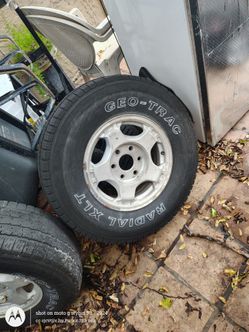 4 wheel and tires Silverado