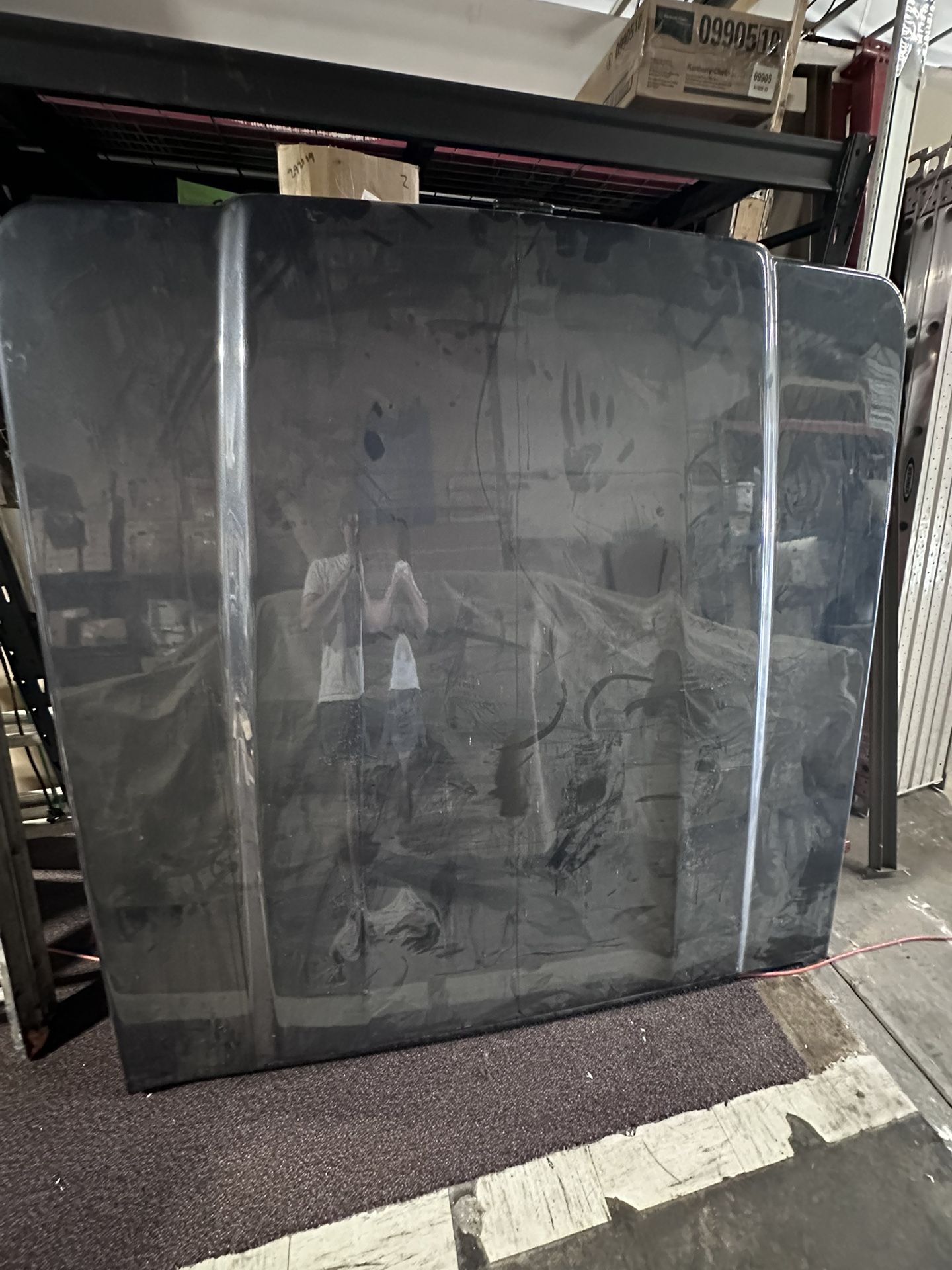 Ford F-350 Truck Bed Topper / Cap – Great Condition