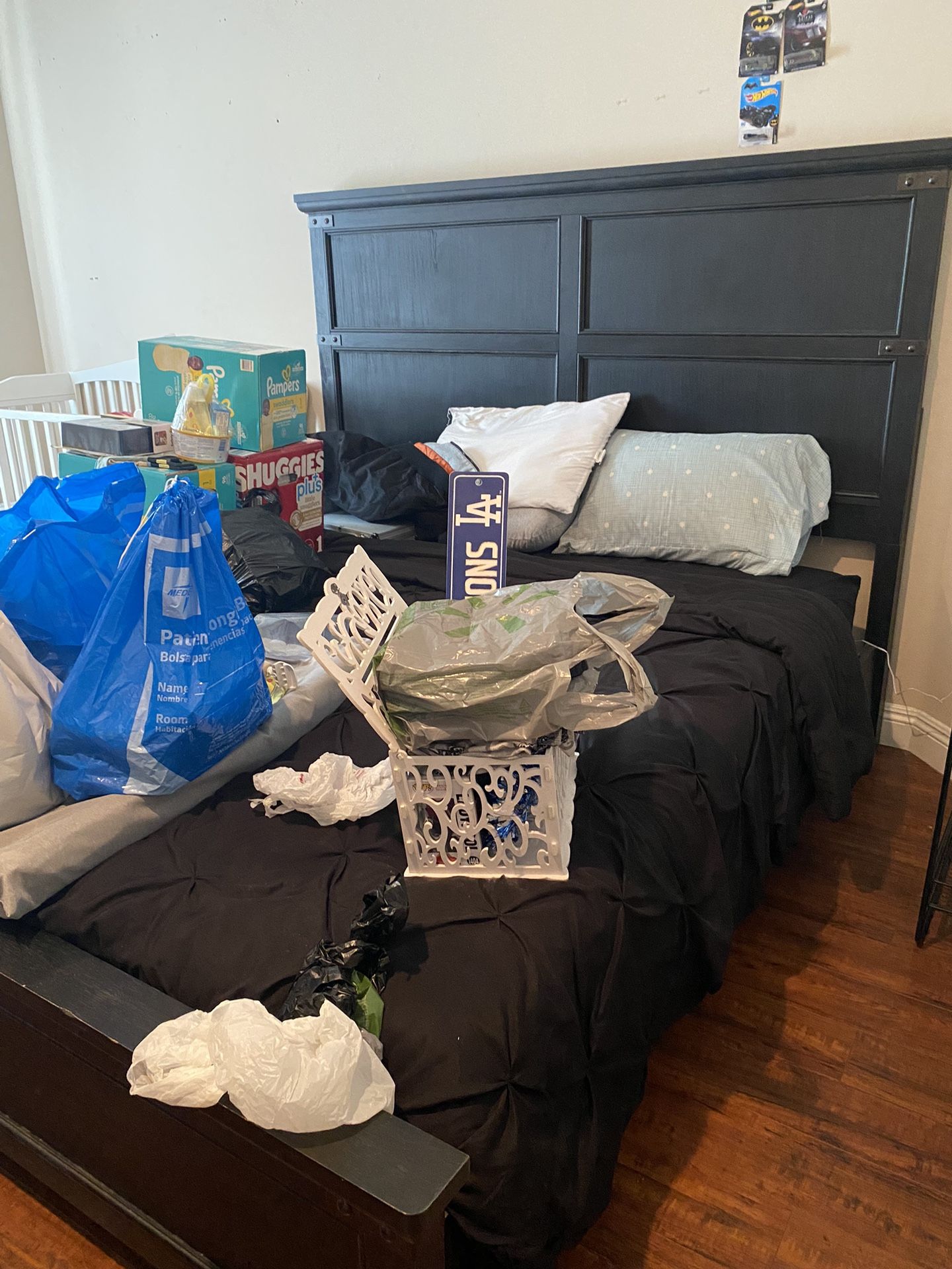  KING mattress and bed frame