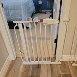 Baby/Pet Gate