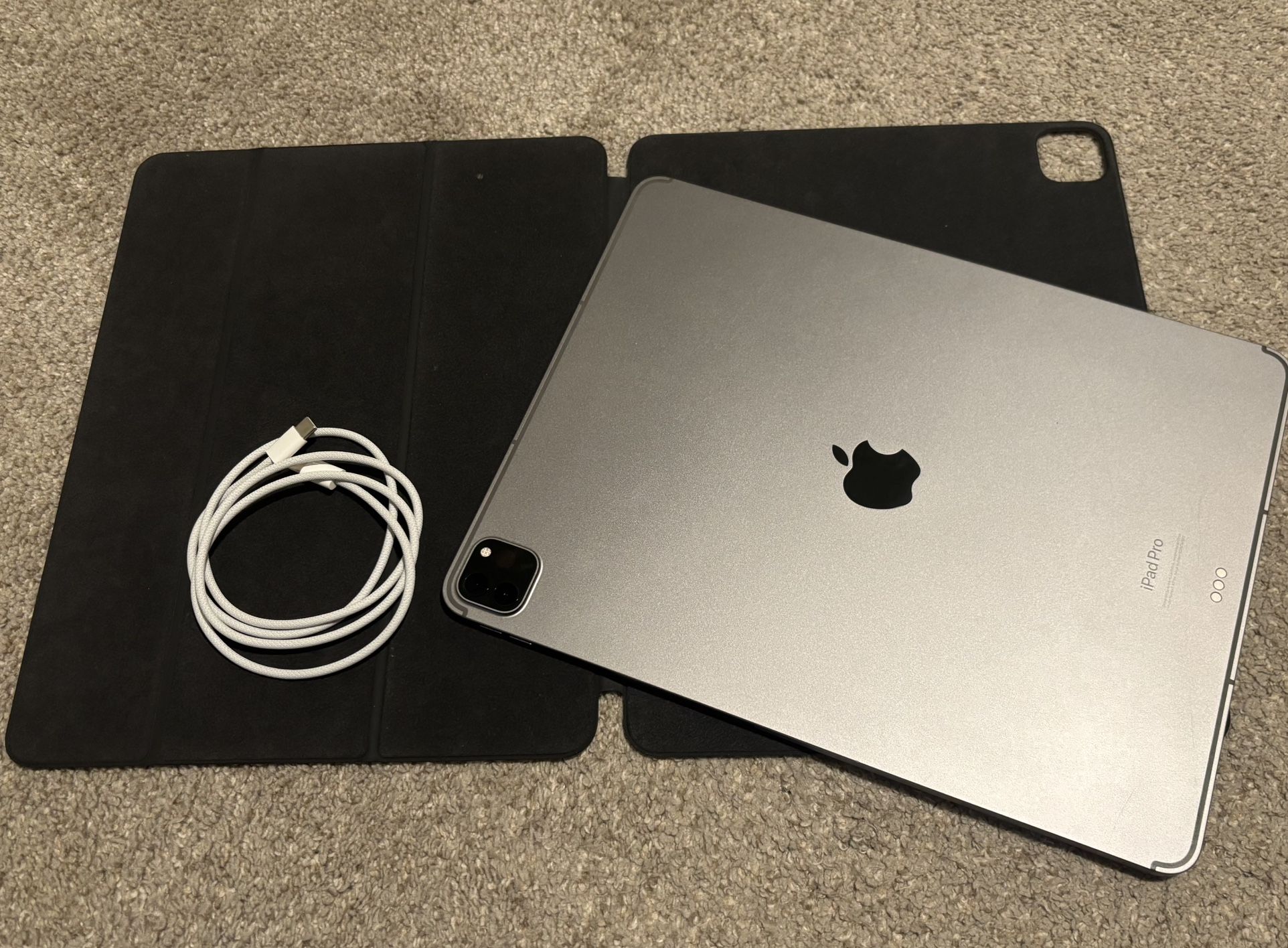 iPad Pro 12.9 inch 6th Gen (M2) Wi-Fi & Cellular W/ Apple Folio Case
