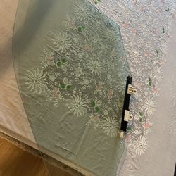 Car Window Glass ( Nissa Sentra )