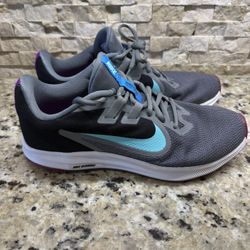 Nike Downshifter  9 Women’s Size 8 Gray Running Shoes 