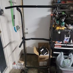 Ajustable Dip/pull Up Station 