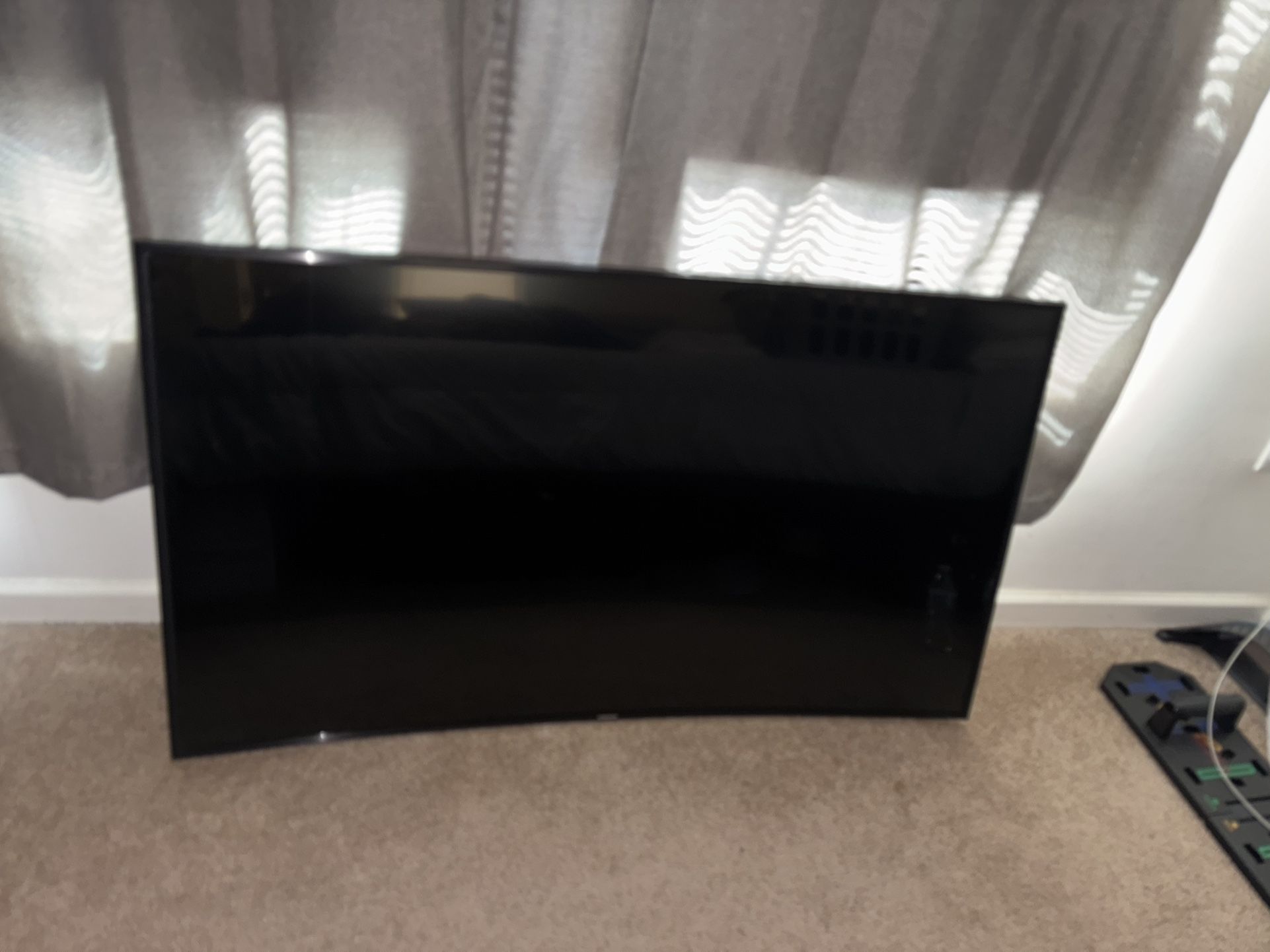 Samsung Curved TV
