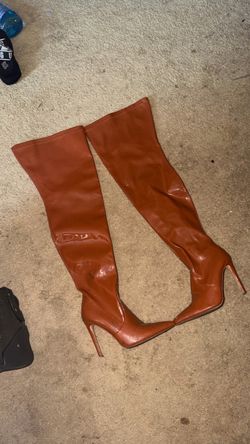 knee high boot heels