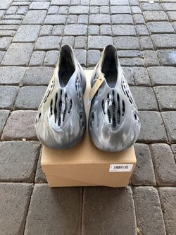 Yeezy Foam Rnnr (Granite)