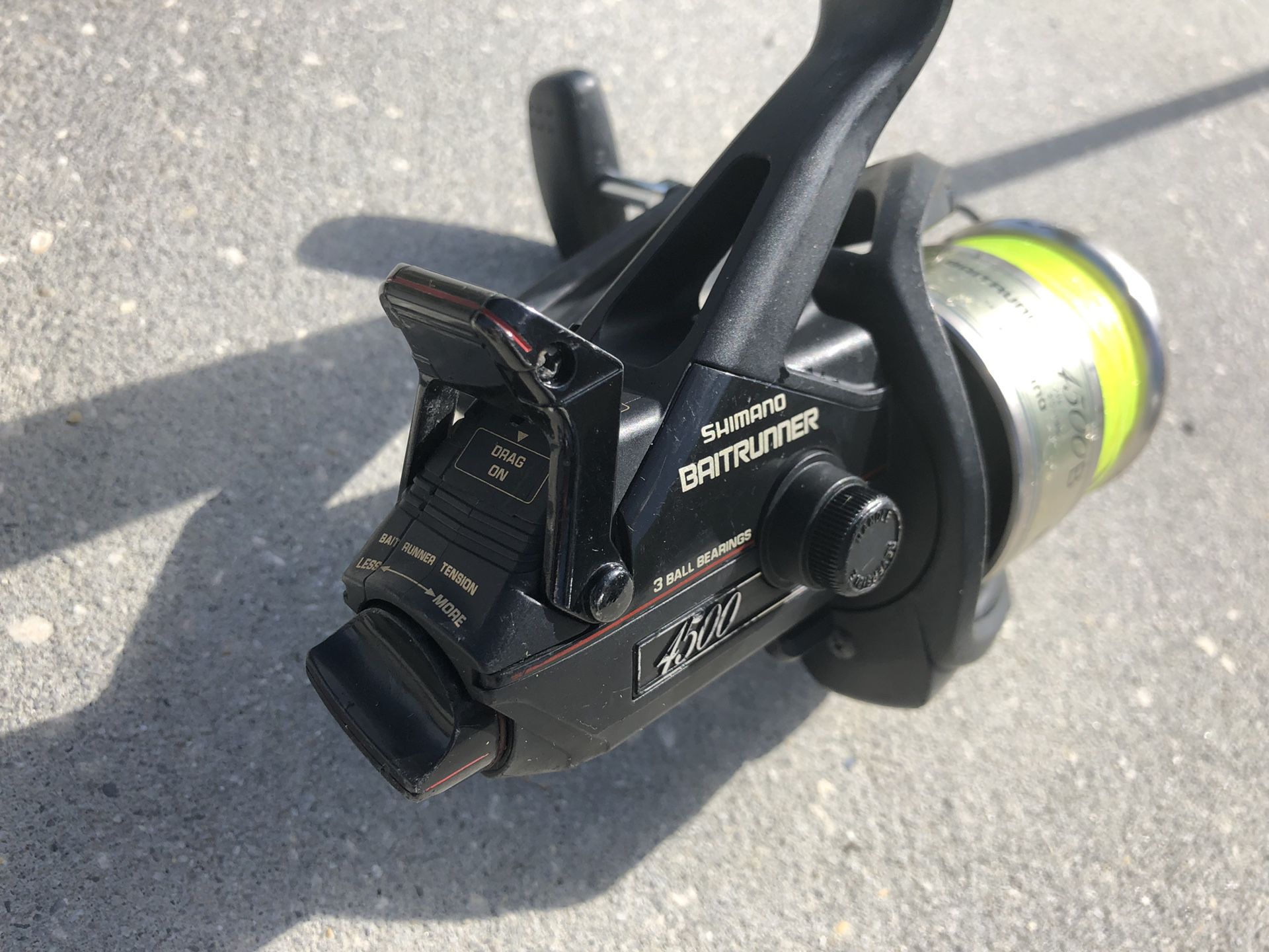 Rod And Reel Combo Shimano 4500B BaitRunner for Sale in Port St. Lucie, FL  - OfferUp