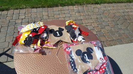 Disney 1 Mickey banners, each