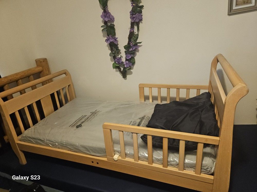 Toddler Bed 15.00 & Matress