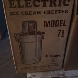 Electric Ice Cream Freezer Model 71