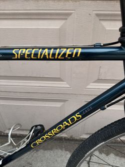 Specialized crossroads cruz hybrid bike hot sale