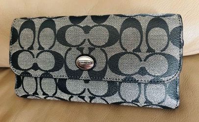 Couch wallet