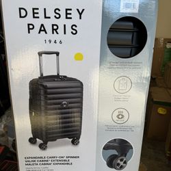 Delsey Paris Expandable Carry-On Spinner – Used