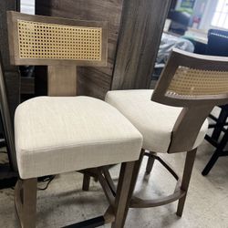 Brand NEW bar Stool Set