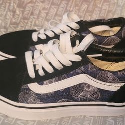 VANS skull