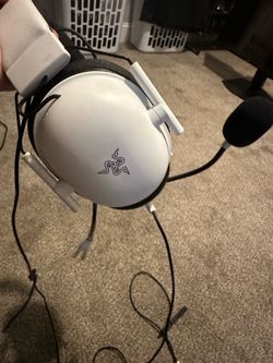 Razer gaming head phones and mic