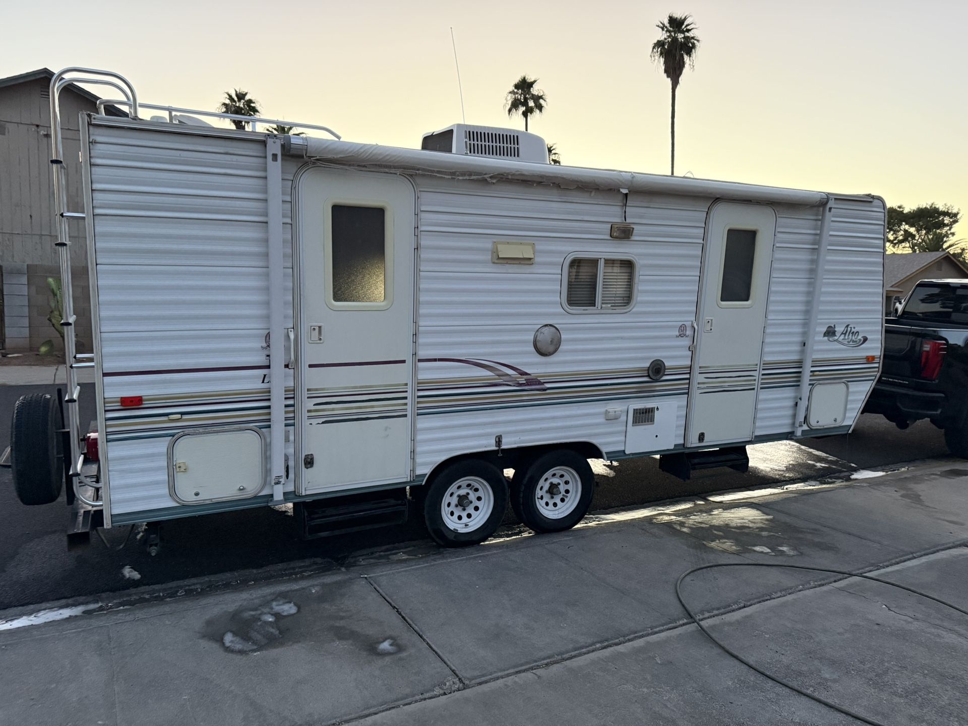 2003 Skyline Aljo 23ft Travel Trailer