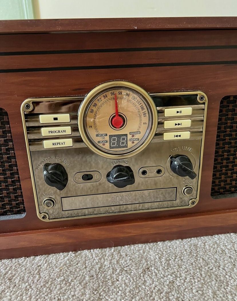 Radio - Bluetooth - Aux - Cassette - Laserdisc - Cd