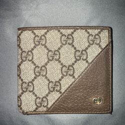 Gucci Wallet 