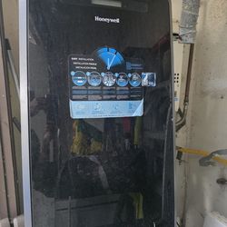 Honeywell Portable AC Unit (3-in-1) – Ice Cold ❄️ Works Great