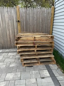 Free Wooden Pallets 