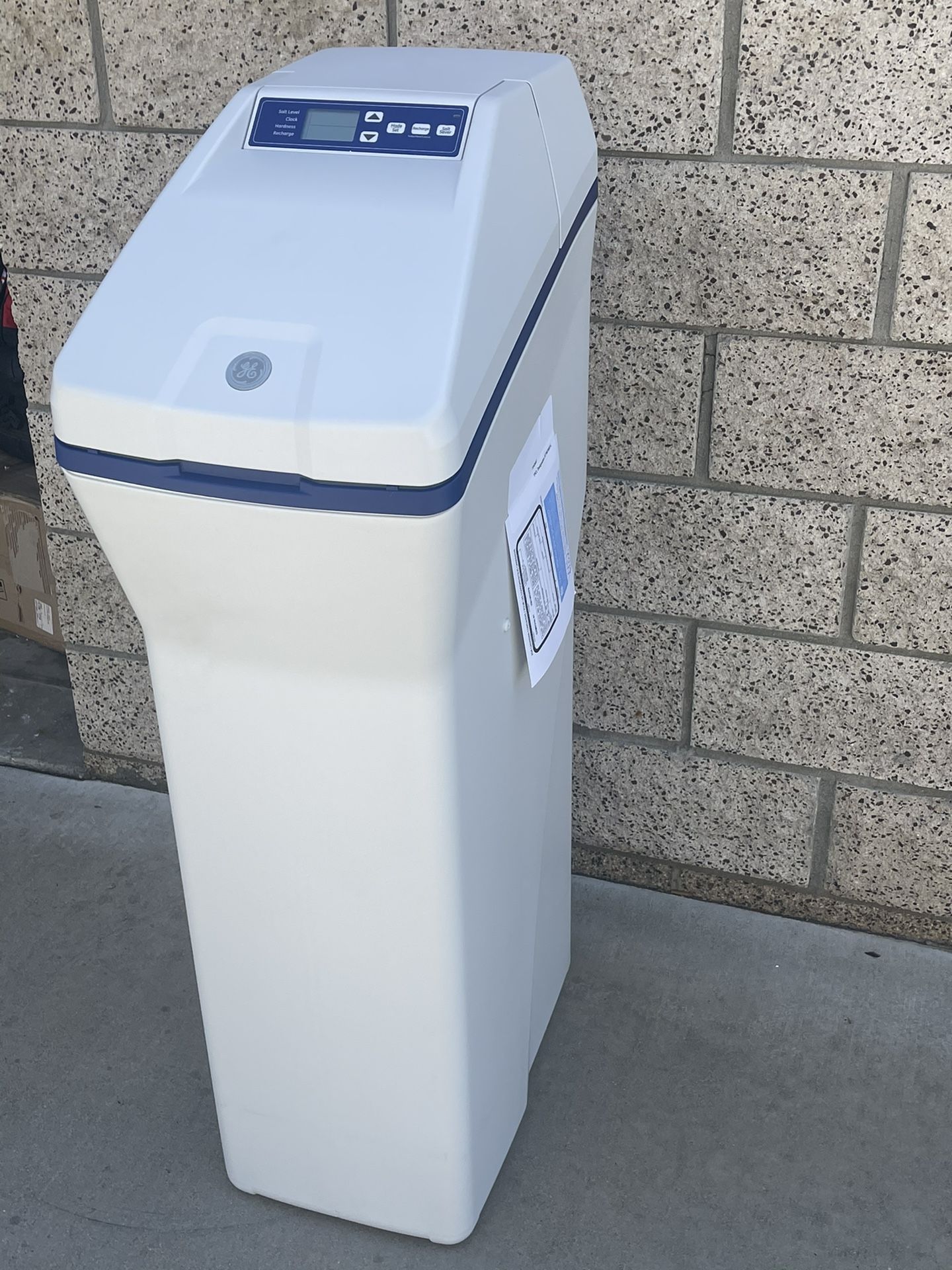 Brand new house water Softener And filter in one Worth $799