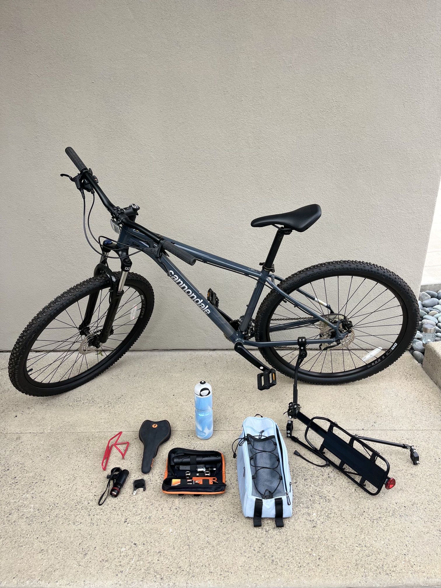 Cannondale Trail 6 Bike - $500! Medium frame, Barely Used
