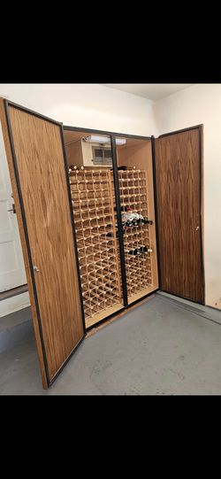 400 BOTTLE CUSTOM OAK WINE CELLAR CABINET / WINE FRIDGE – BREEZAIRE WKCE 1060