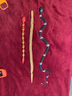 3 toy snakes