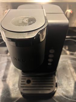 Keurig Single Serve Coffee Maker FOR PARTs or repairs