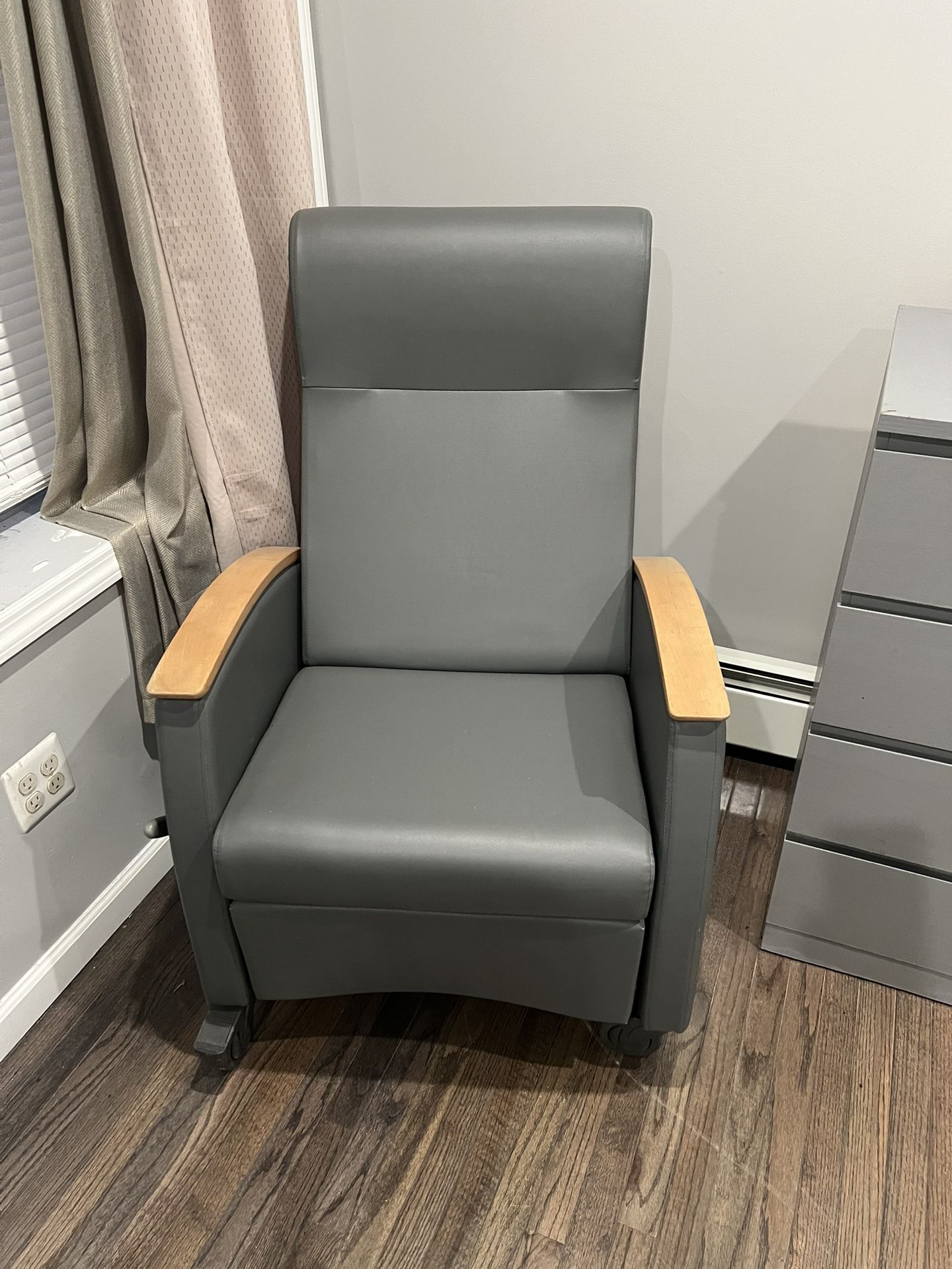 Sleeper Recliner Chair