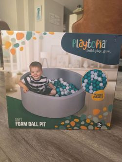 Playtopia Soft Foam Ball Pit with 250 Balls