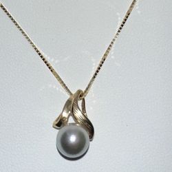🌺 Na Hoku 14k gold Ti Leaf pendant with 7.0 mm blue, pink Akoya pearl and 14k gold 7.4 mm Akoya pearl matching earri