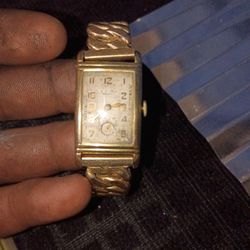 Early 1900s Women's Wrist Watch Gold 