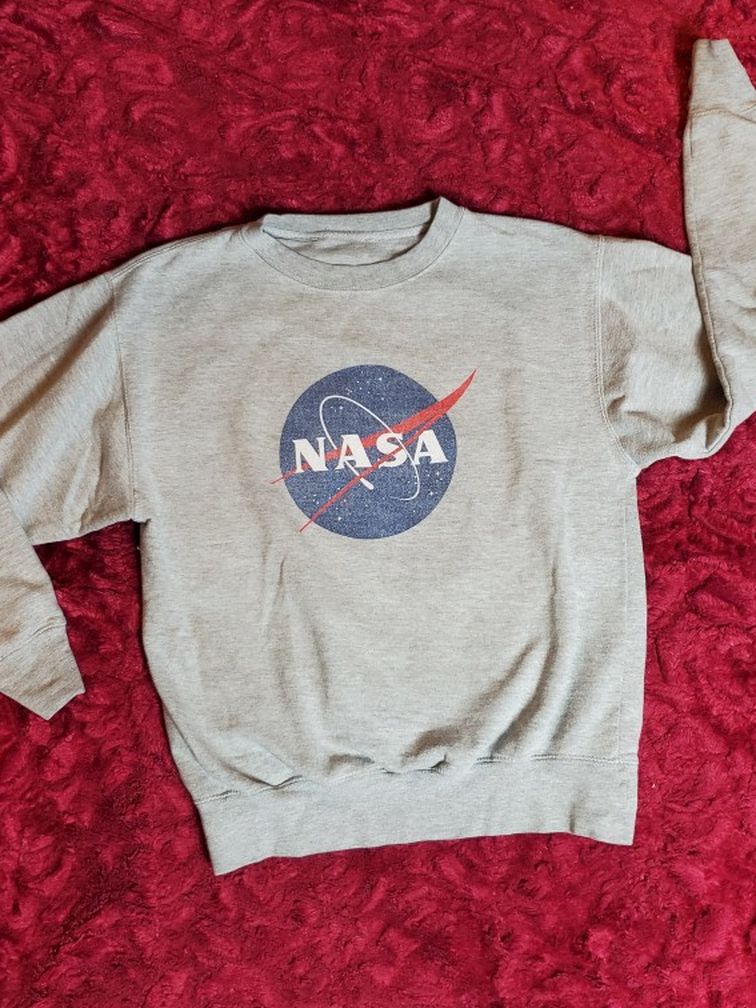 GRAY NASA SWEATSHIRT!
