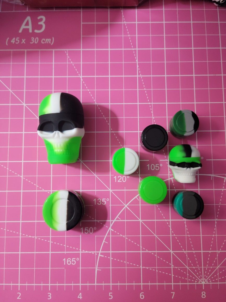 Green/White/Black 2pc + 6 Freebie Wax/Dab/Oil Silicone Storage Containers 