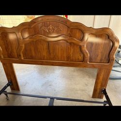 Queen Bed 🛏️ & Frame 