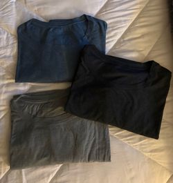 3 Vuori Men’s StratoTech Tees.  Size. XL
