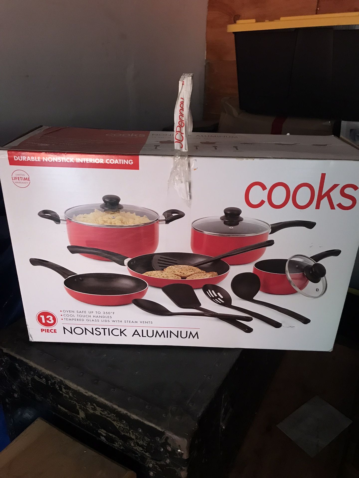 COOKS RED COOKWARE SET