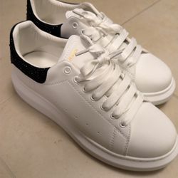 Alexander McQueen Size 10 