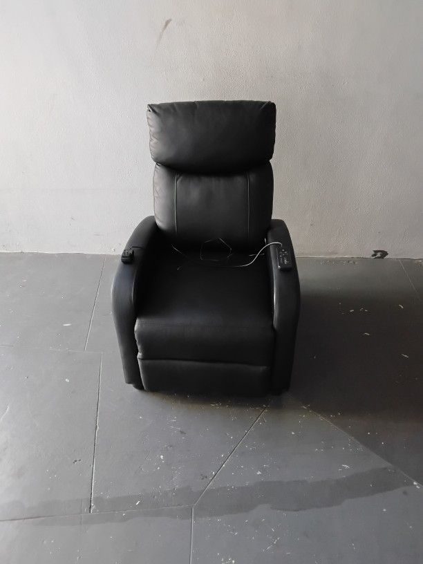 RECLINABLE DE PIEL ELECTRICO BRAND NEW 